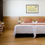 Ξενοδοχείο Hesperia 4*