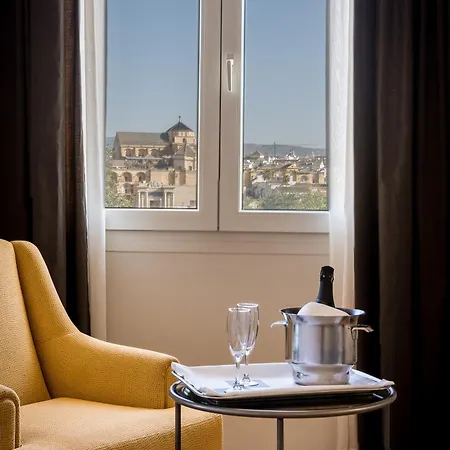 Hotel Hesperia 4*