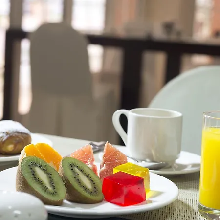 Hesperia Отель 4*