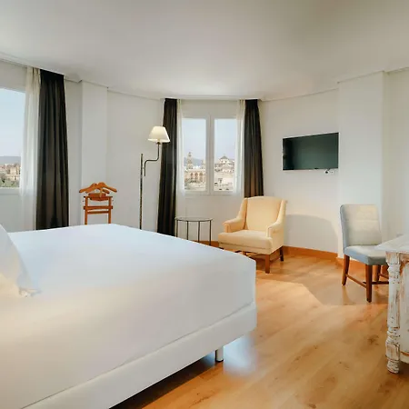 Hesperia 4*