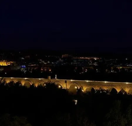Hesperia 4*